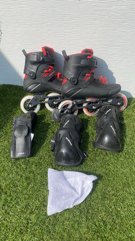 Powerslide Black Fire 110, maat 45 inline skates -Zwart/Rood, Gebruikt, Heren, Ophalen of Verzenden, Inline skates 4 wielen