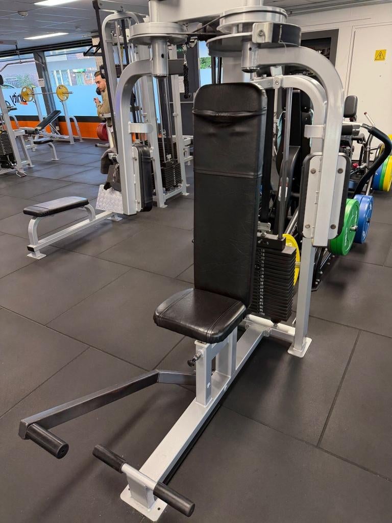 Star Trac fitnessapparatuur te koop, Sport en Fitness, Fitnessapparatuur, Ophalen, Gebruikt, Krachtstation, Benen