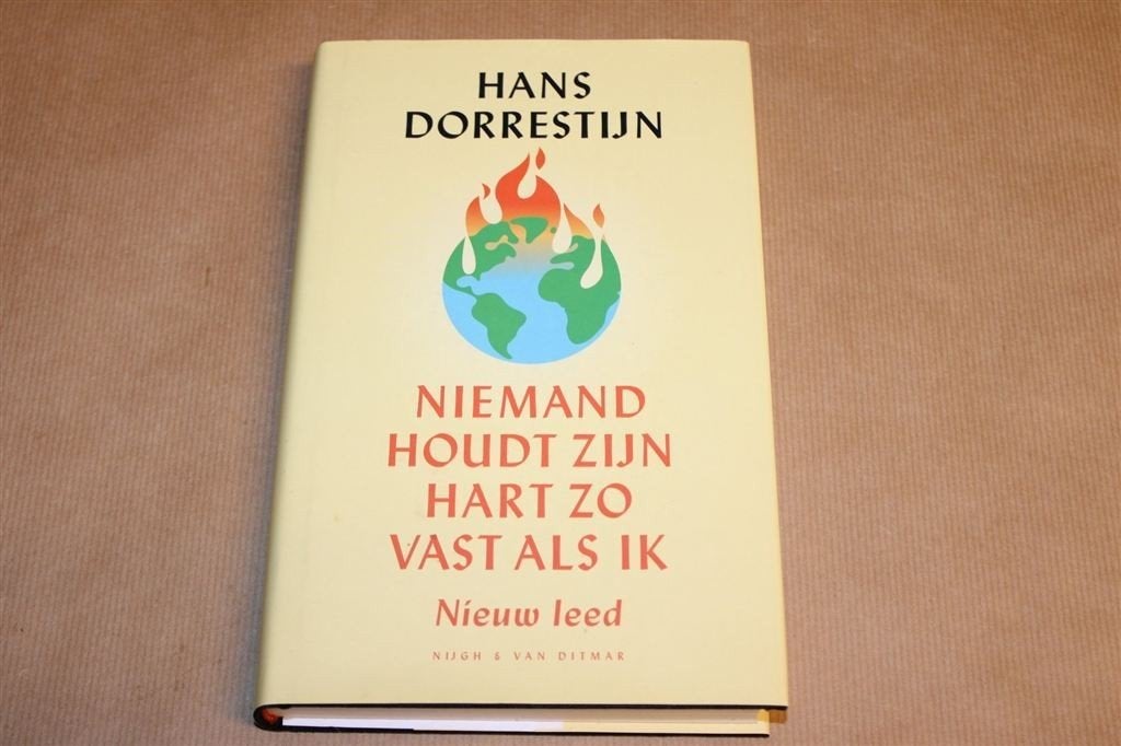 Niemand Houdt Zijn Hart Zo Vast — Hans Dorrestijn Humor, Ophalen of Verzenden, Zo goed als nieuw, Verhalen