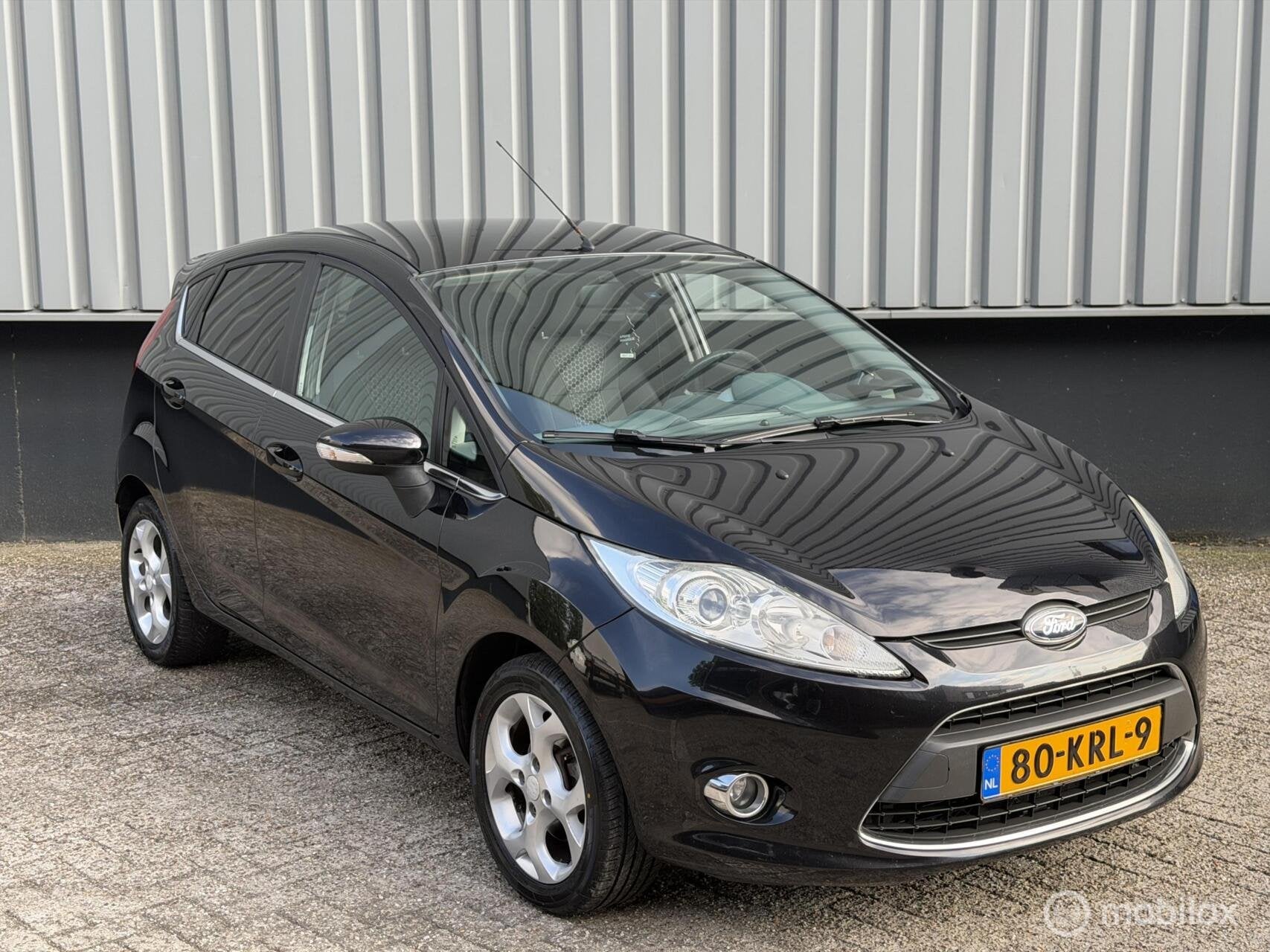 Ford Fiesta 1.6 Titanium apk 22-09-2027, Voorwielaandrijving, Zwart, Origineel Nederlands, Bedrijf