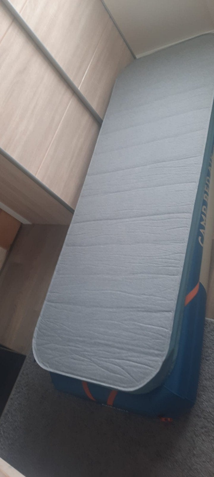 QUECHUA Luchtbed en Veldbed, Caravans en Kamperen, Ophalen, Zo goed als nieuw, 1-persoons