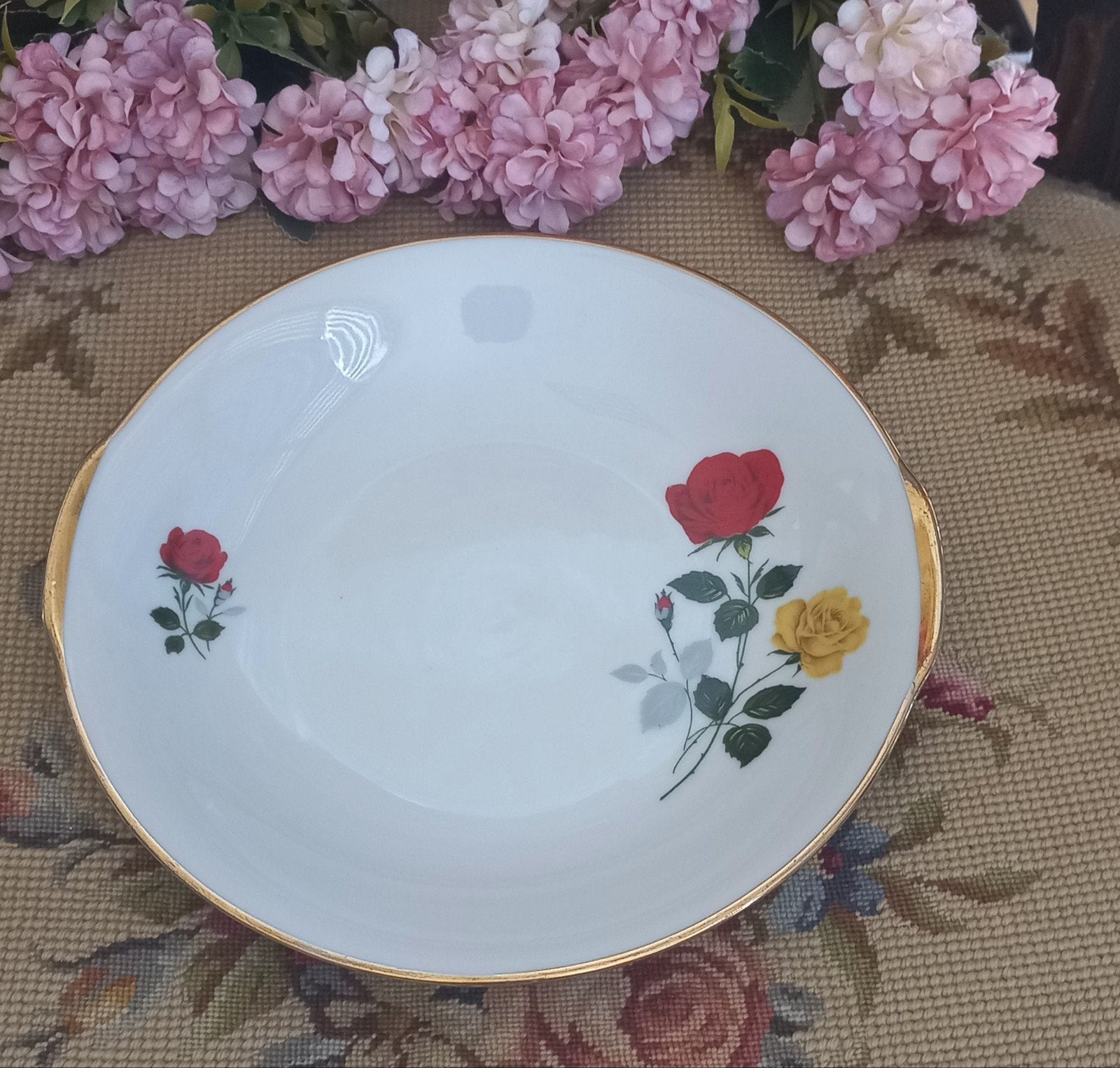 Leuk vintage serveerschaaltje, rode, gele roos, Bavaria, Ophalen of Verzenden, Zo goed als nieuw, Overige stijlen, Schaal of Schalen
