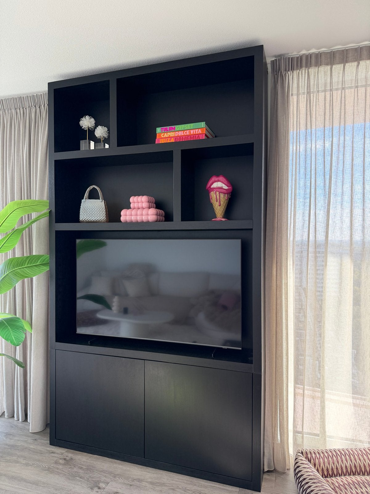 Prachtige TV-kast zo goed als nieuw, Ophalen, 100 tot 150 cm, 200 cm of meer, Zo goed als nieuw