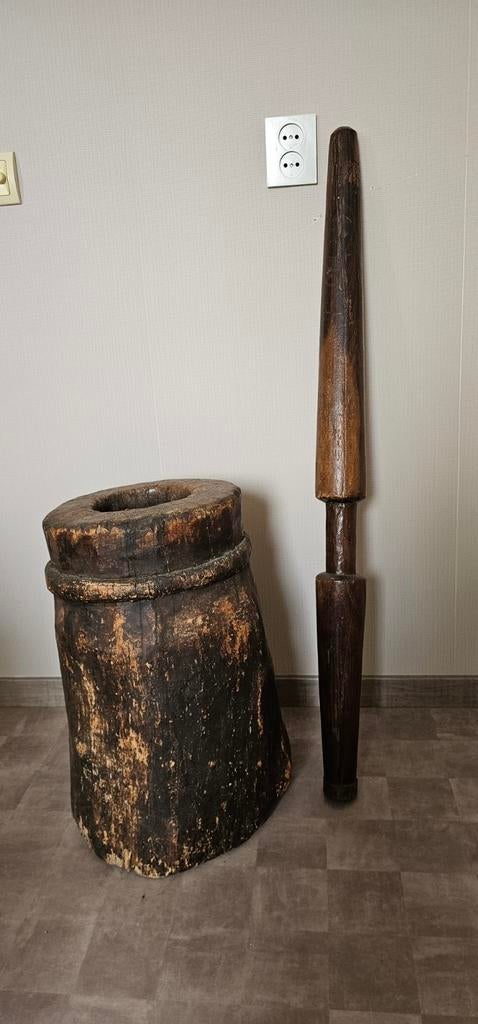 Antieke houten vijzel met stamper, spice grinder XXL, Ophalen