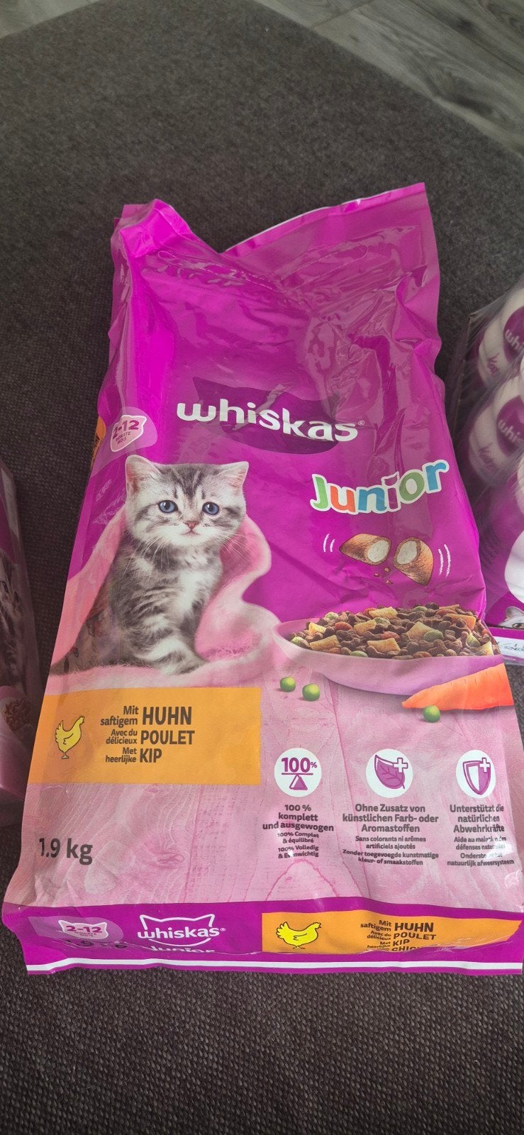 Whiskas Junior kattenvoer, Ophalen