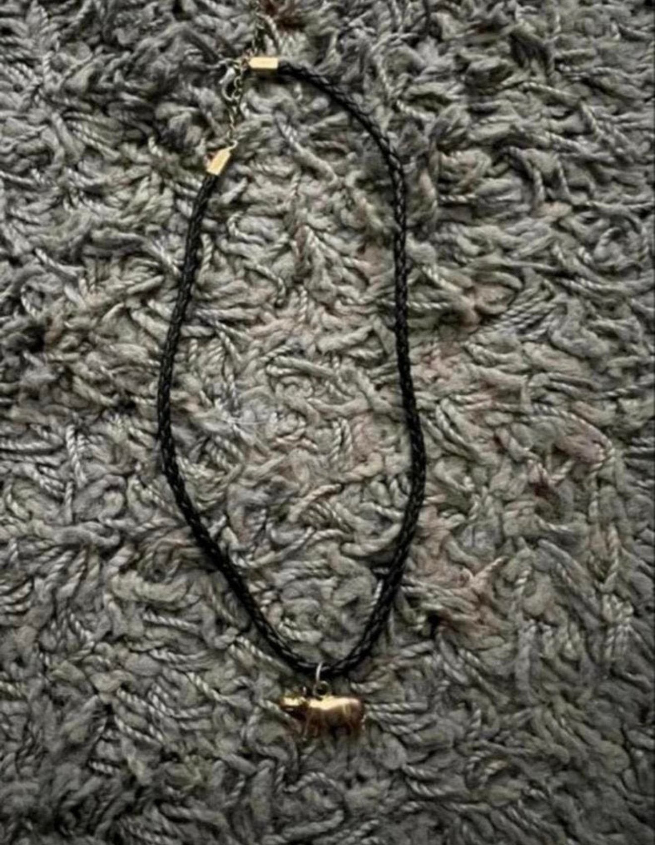 Ketting neushoorn, Gebruikt, Ophalen of Verzenden, Goud, Overige materialen
