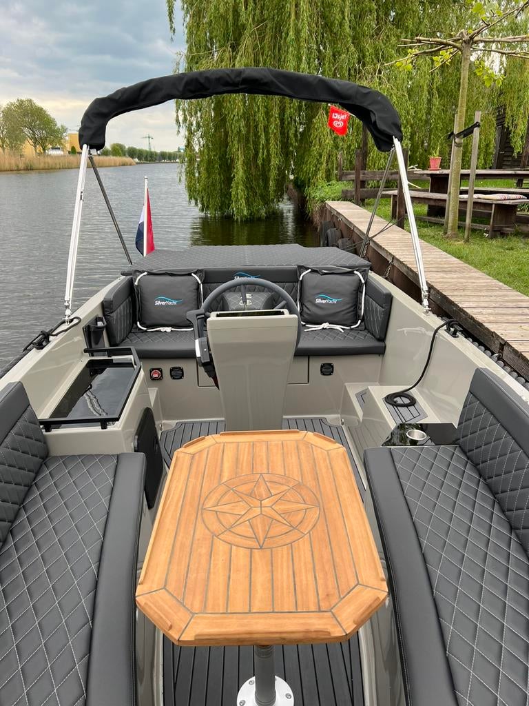 Silveryacht tender te huur Hasselt Zwolle Weerribben, Sloep of Motorboot