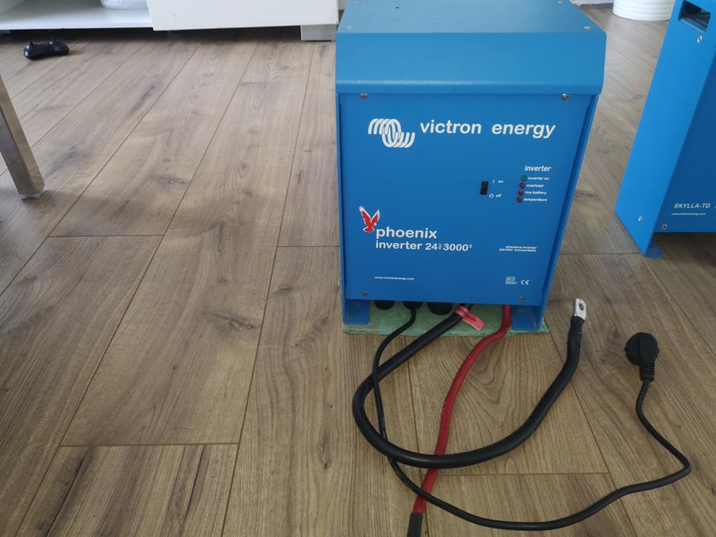 Victron Phoenix 24/3000 Omvormer /converter, Watersport en Boten, Navigatiemiddelen en Scheepselektronica, Ophalen of Verzenden