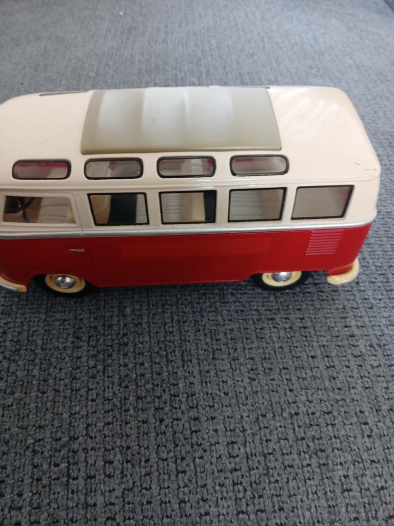 Kinsmart 1962 VW bus creme/rood, Ophalen of Verzenden, Gebruikt, Bus of Vrachtwagen, Overige merken