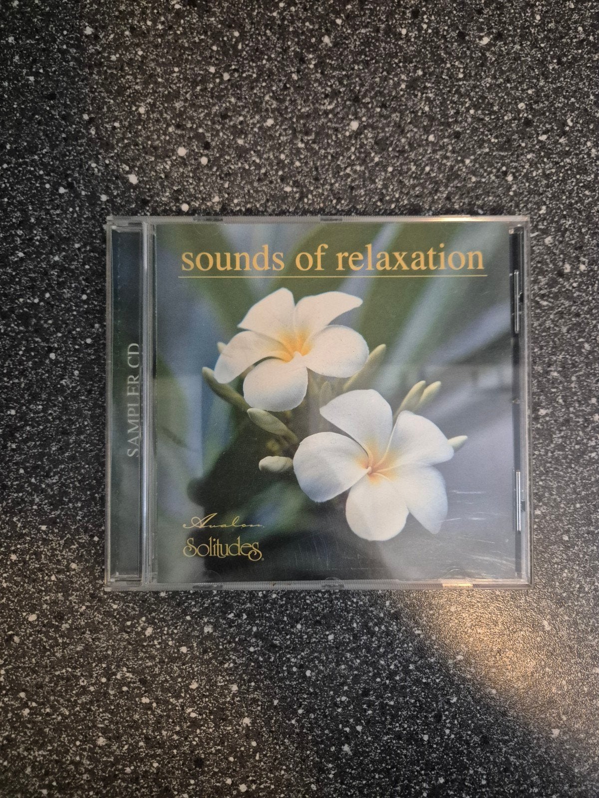 Sounds of Relaxation CD - Solitudes & Avalon, Cd's en Dvd's, Cd's | Meditatie en Spiritualiteit, Ophalen of Verzenden, Zo goed als nieuw