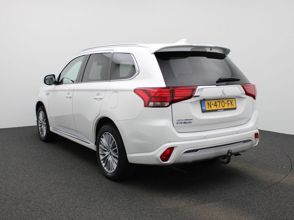 Mitsubishi Outlander 2.4 PHEV Intense AWD | Trekhaak | Clima, Auto's, Mitsubishi, Automaat, 12 maanden, Euro 6, 4 cilinders
