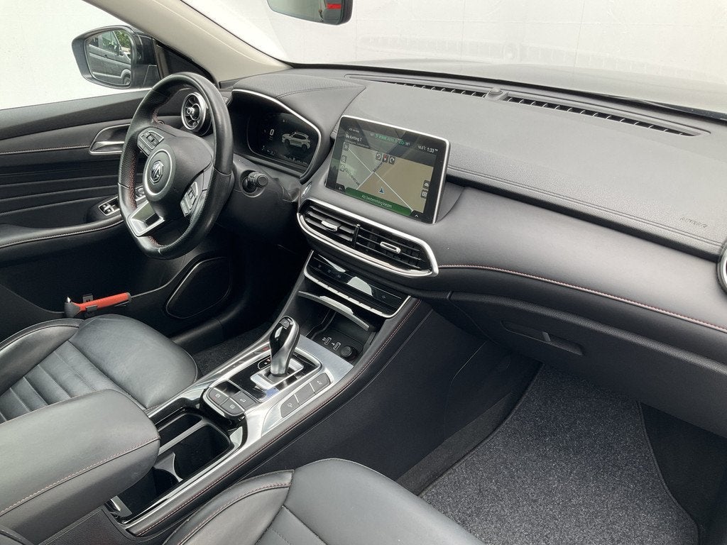 MG EHS 1.5 TGDI Plug-in Luxury Afn.Trekhaak Pano Leer Carpla, Auto's, MG, Gebruikt, Euro 6, 4 cilinders, Zwart