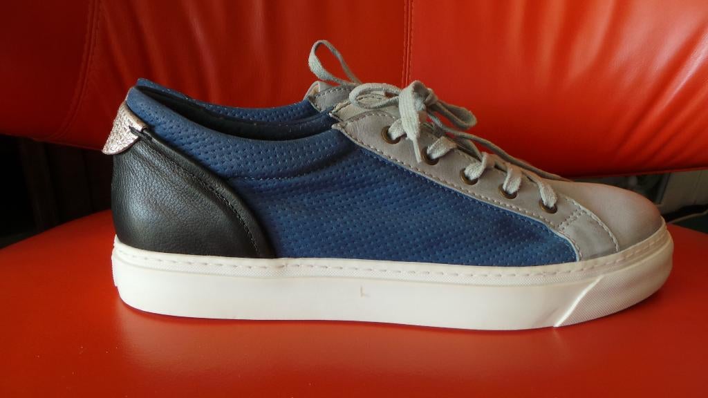 Mjus leren schoenen sneakers maat 44 - Nieuw, Blauw, Nieuw, Ophalen of Verzenden, Sneakers of Gympen