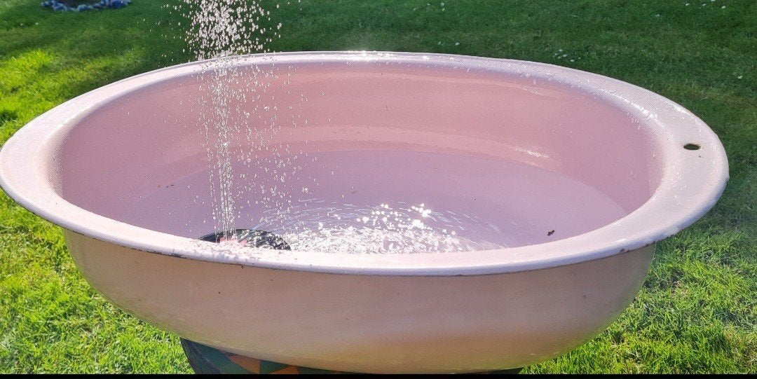 Bijzonder brocant roze emaille badje, Ophalen