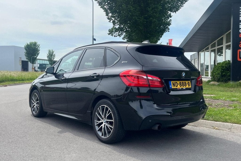 BMW 2-serie Active Tourer 225xe M Sport | PANO | LEDER | EL., 136 pk, Gebruikt, Zwart, Bedrijf