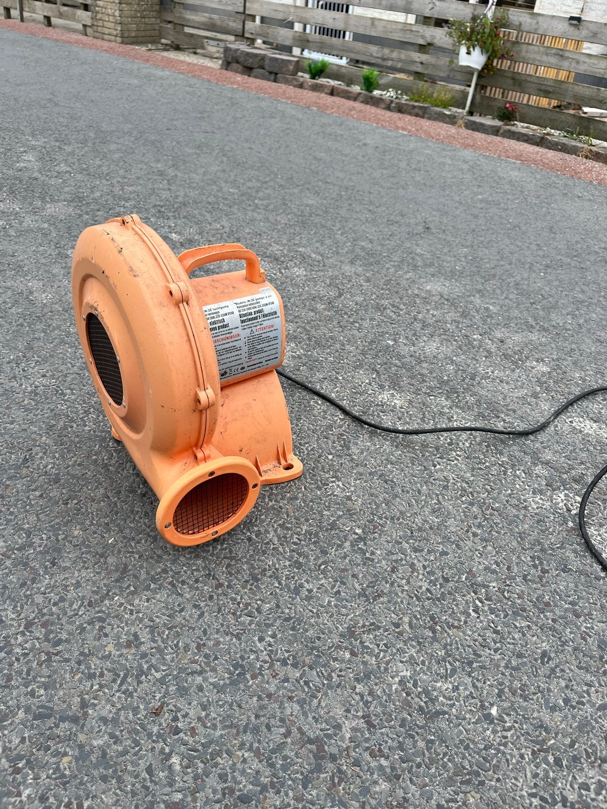 Goedwerkende luchtkussen blower - Oranje, Ophalen, Gebruikt
