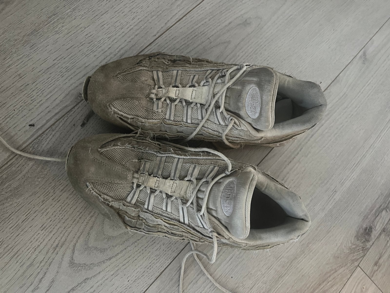 Nike Air Max 95 x Comme des Garcons - Opknappertje, Ophalen of Verzenden, Gedragen, Overige kleuren, Sneakers of Gympen