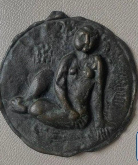 Zware bronzen penning met figuur - Sleutel voor afmeting, Verzenden, Brons