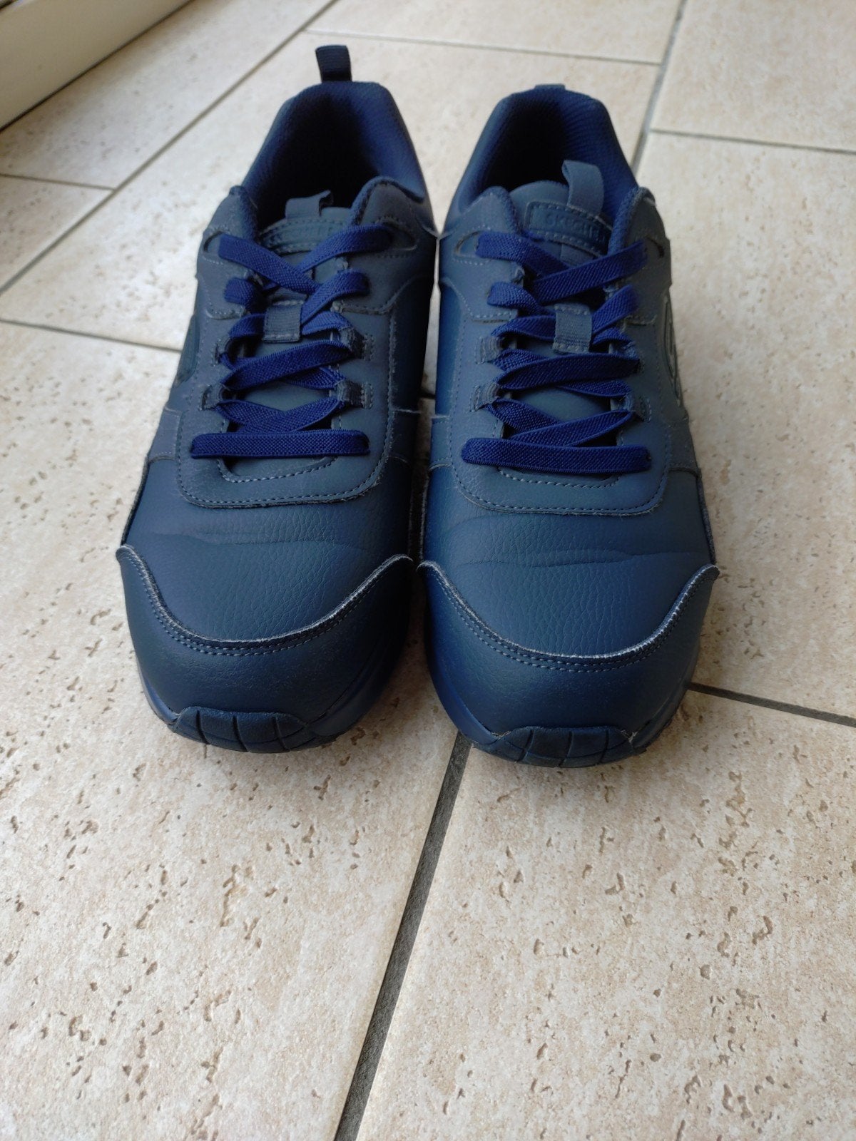 Donkerblauwe Skechers sneakers maat 40 met elastische veters, Gebruikt, Schoenen, Jongen, Skechers