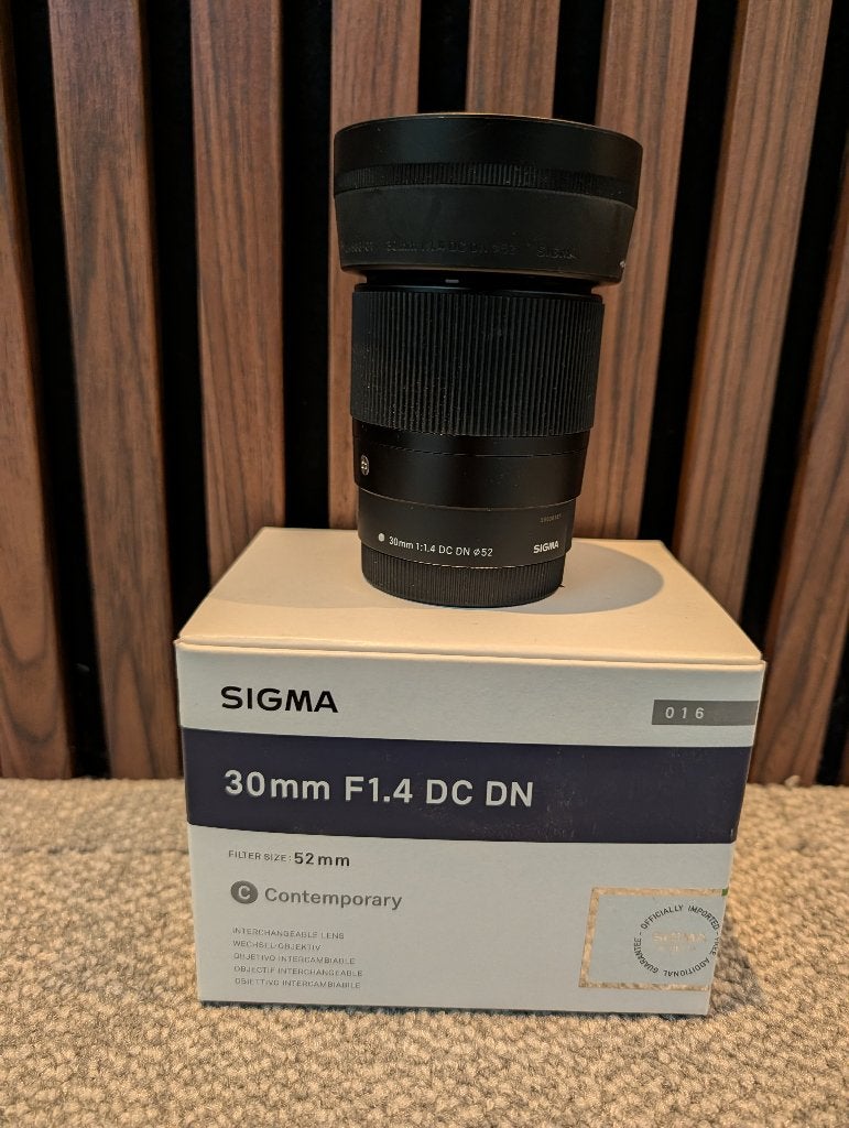 Sigma 30mm F1.4 DC DN Lens EF-M, Audio, Tv en Foto, Fotografie | Lenzen en Objectieven, Sigma, Zo goed als nieuw, Standaardlens