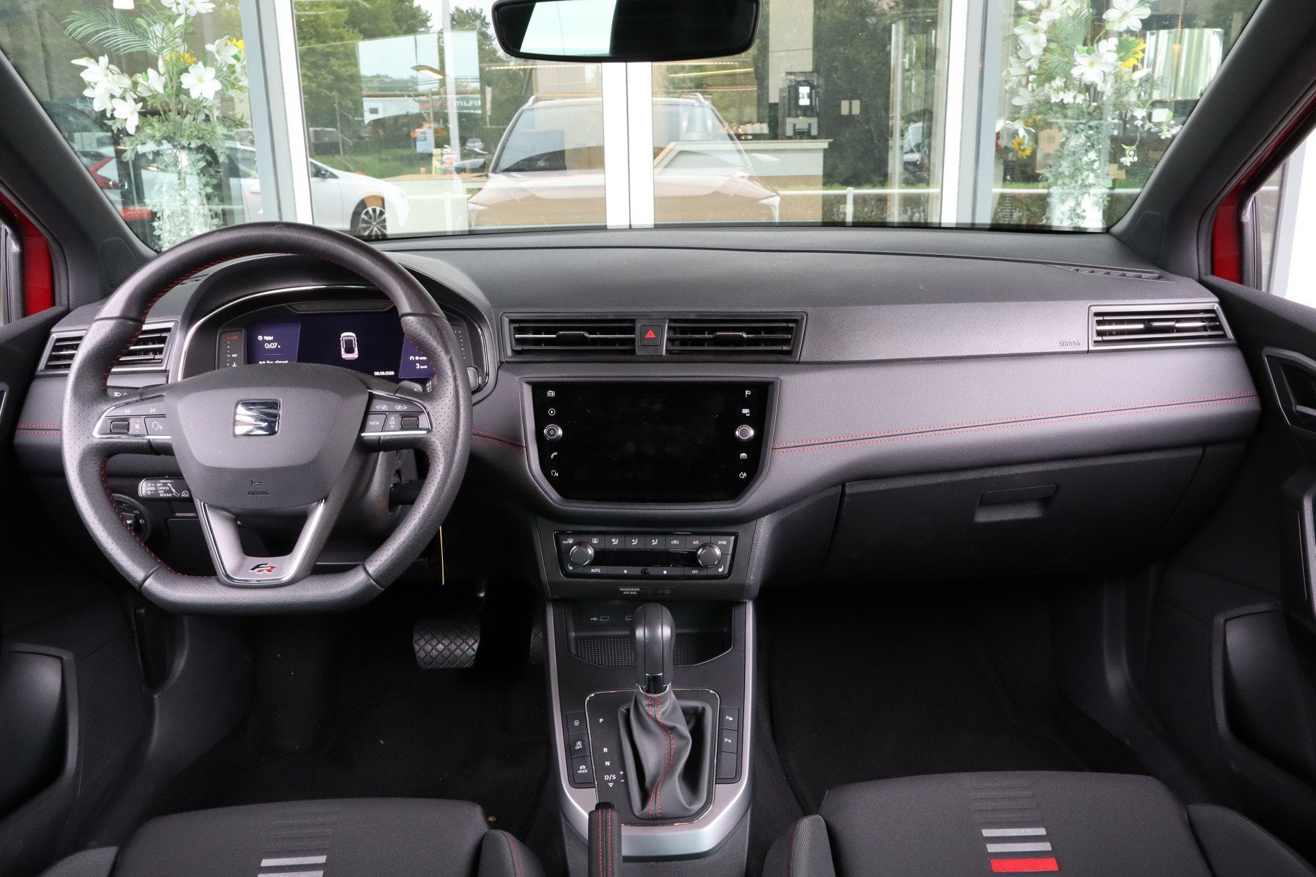 SEAT Arona 1.0 TSI FR Business Intense Plus Automaat / Virtu, Gebruikt, 116 pk, 49 €/maand, Bedrijf