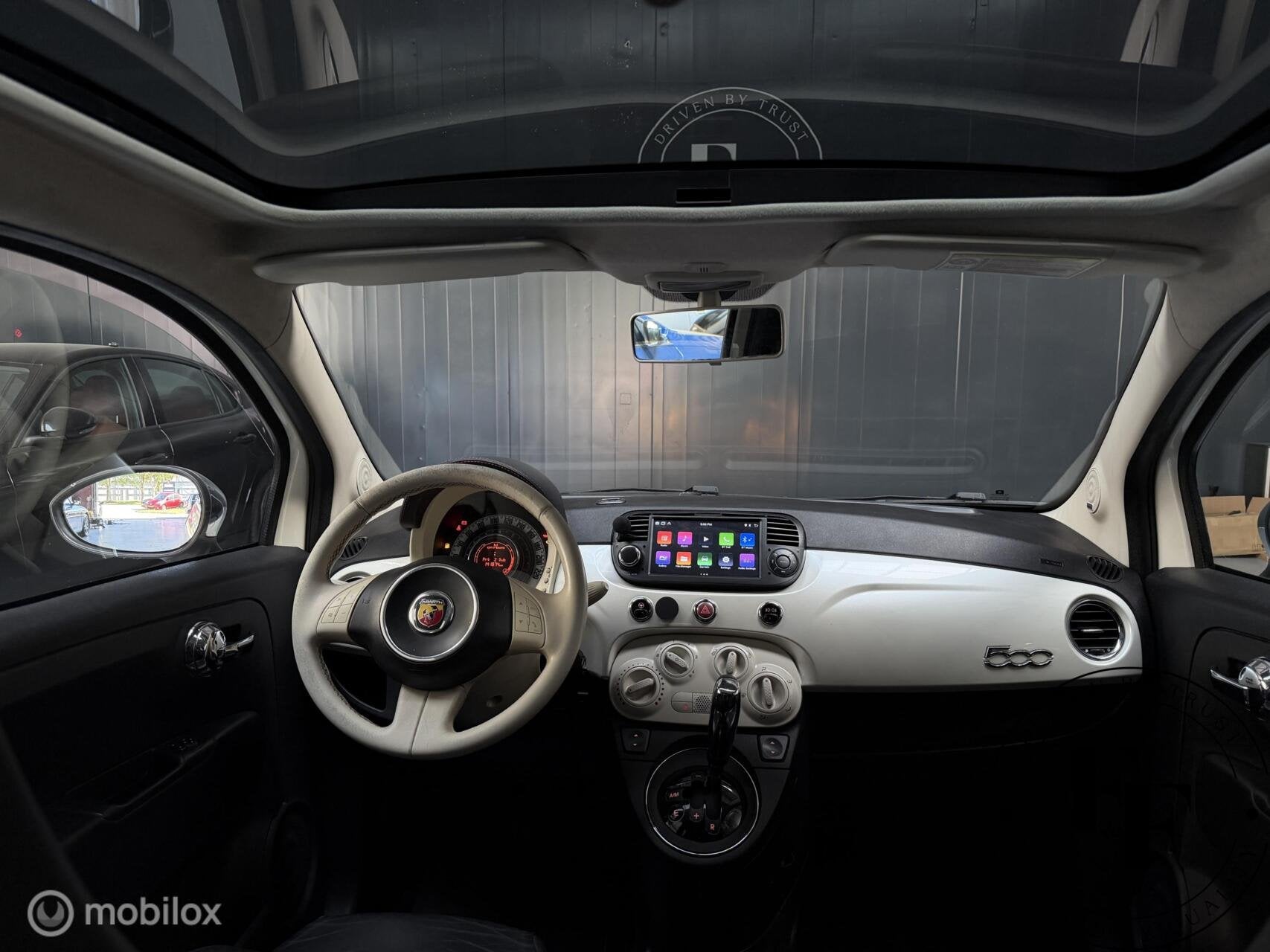 Fiat 500 1.2 Lounge|Automaat|Panodak|Leder|CarPlay|Abarth Lo, Auto's, Euro 5, Gebruikt, 4 cilinders, Wit