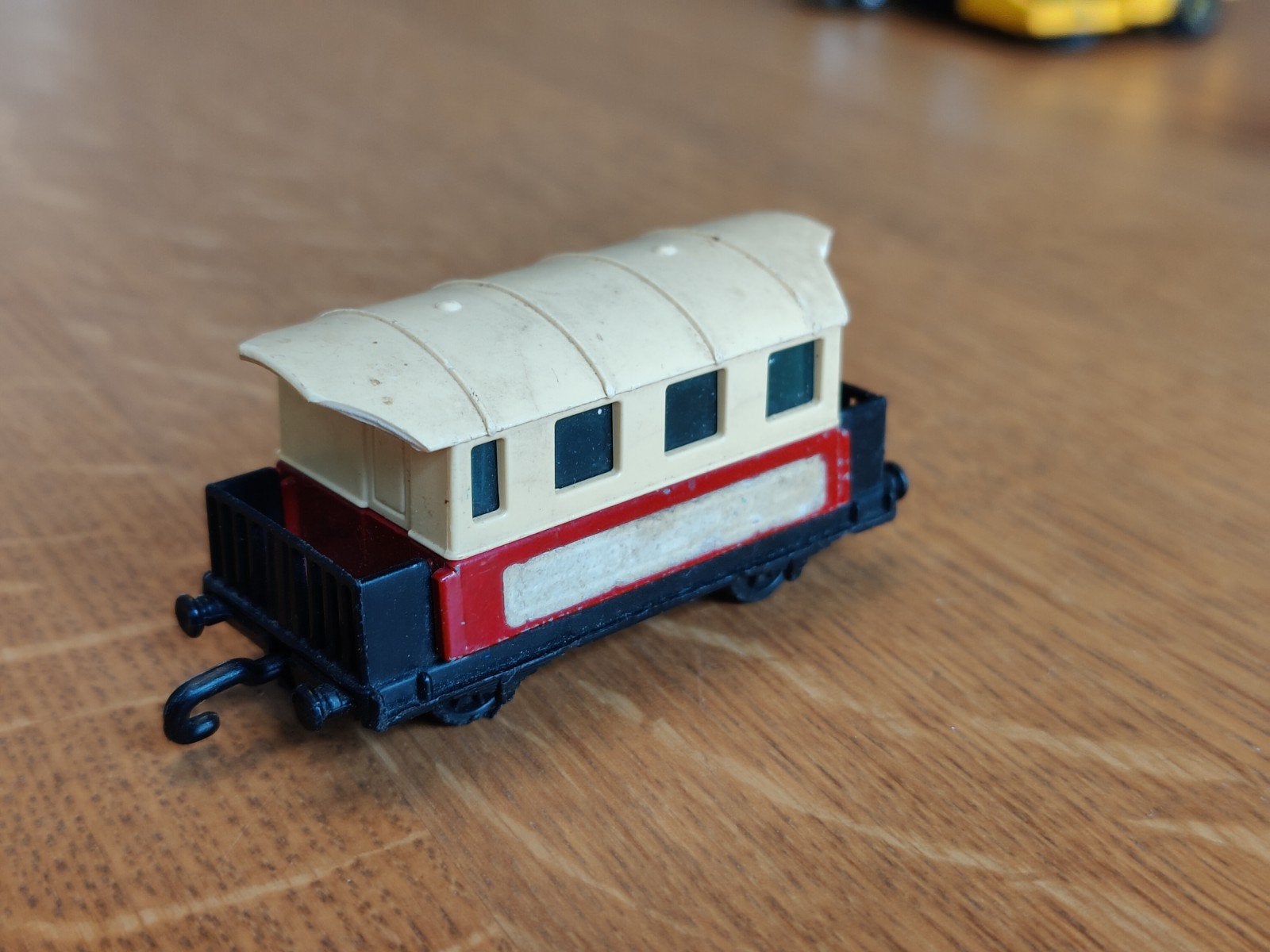 Matchbox Passenger Coach Trein ROOD, Ophalen of Verzenden, Zo goed als nieuw, Auto