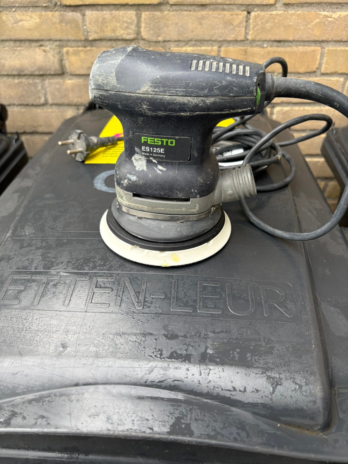 Festool es 125E, Ophalen of Verzenden, Zo goed als nieuw, 1200 watt of meer, Excentrische schuurmachine