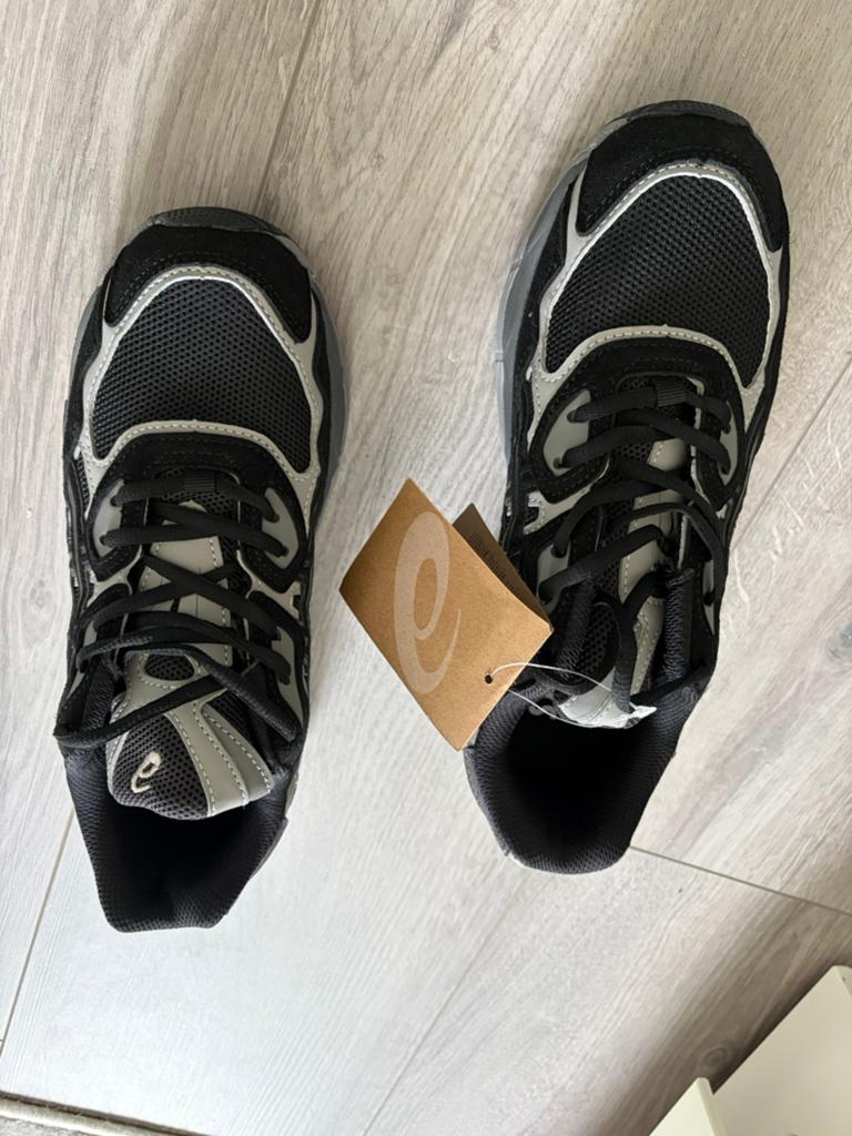 Nieuw asics maat 42, Sport en Fitness, Ophalen of Verzenden, Nieuw, Schoenen