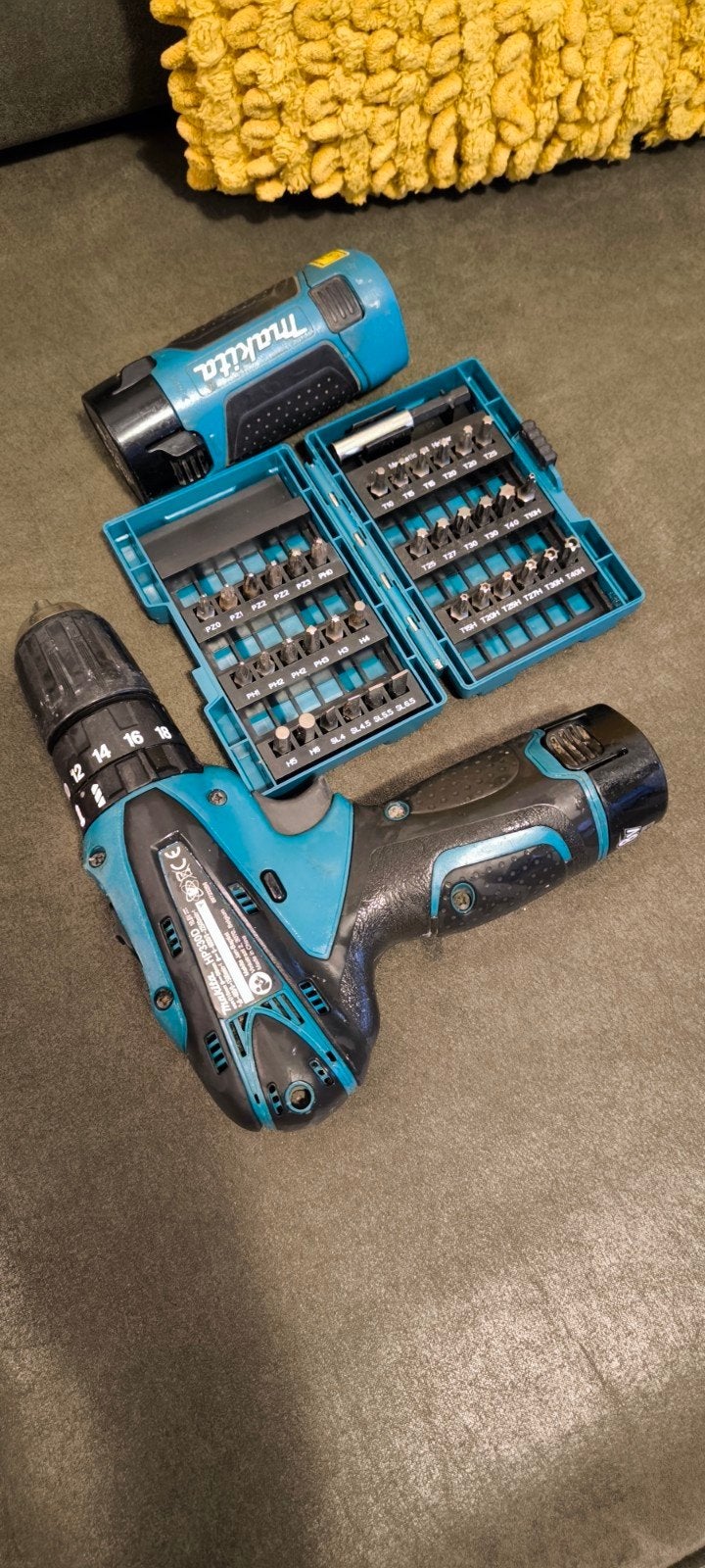 Makita Boor- en Schroefmachine met accessoires, Gebruikt, Variabele snelheid, Ophalen of Verzenden, Boor- en Schroefmachine