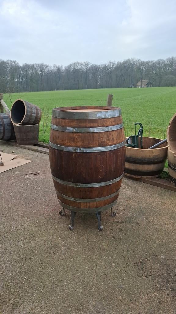 Wijnvat Regenton met Zwart Metalen Onderstel, Tuin en Terras, Regentonnen, 150 liter of meer, Ophalen, Nieuw, Hout
