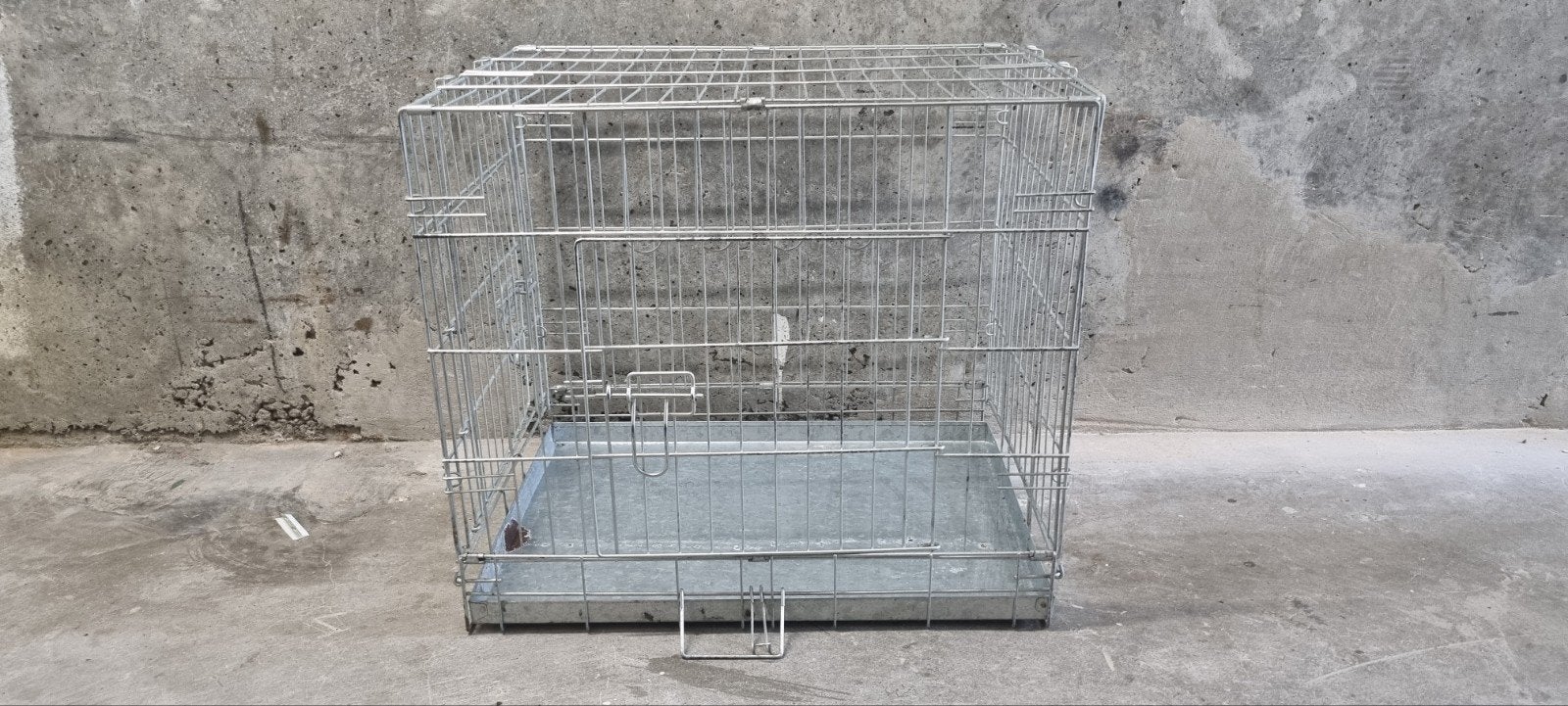 Bench kleine honden stevig zgan afmetingen 63 x 47x 55 cm, Ophalen, Zo goed als nieuw, Metaal, Vogelkooi