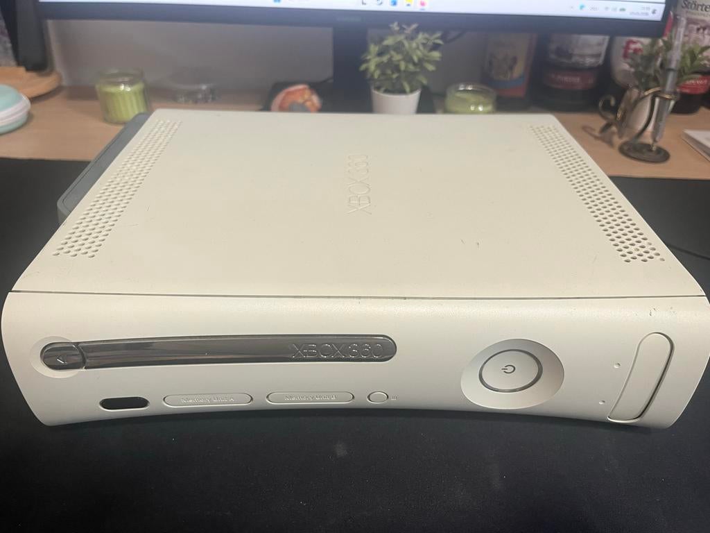 Xbox 360 Console - Wit - 60GB HDD met alle kabeln, Spelcomputers en Games, Spelcomputers | Xbox 360, Gebruikt, 360 Pro of Premium