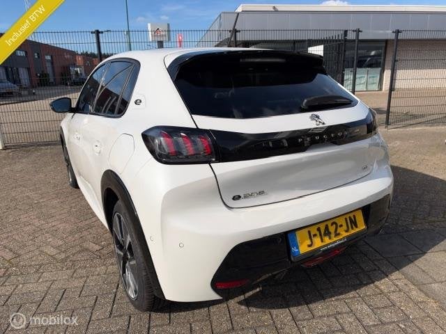 Foto 3 van Peugeot e-208 EV GT 2020 parelmoer wit 14350,- incl.btw