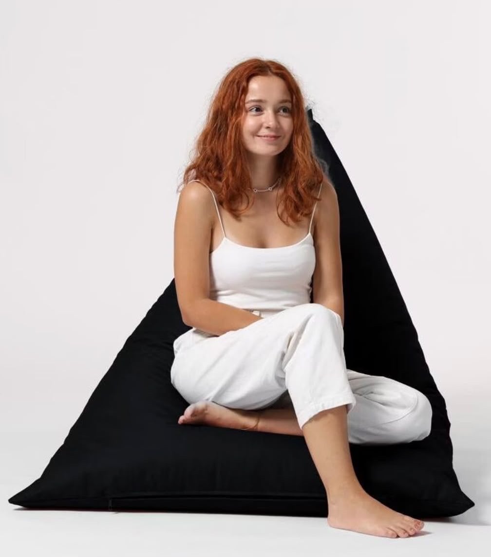 NIEUW - GROTE HanaH Home Pyramid Big Bed Pouf / Zitzak Zwart, Ophalen, Nieuw, Zwart, Zitzak