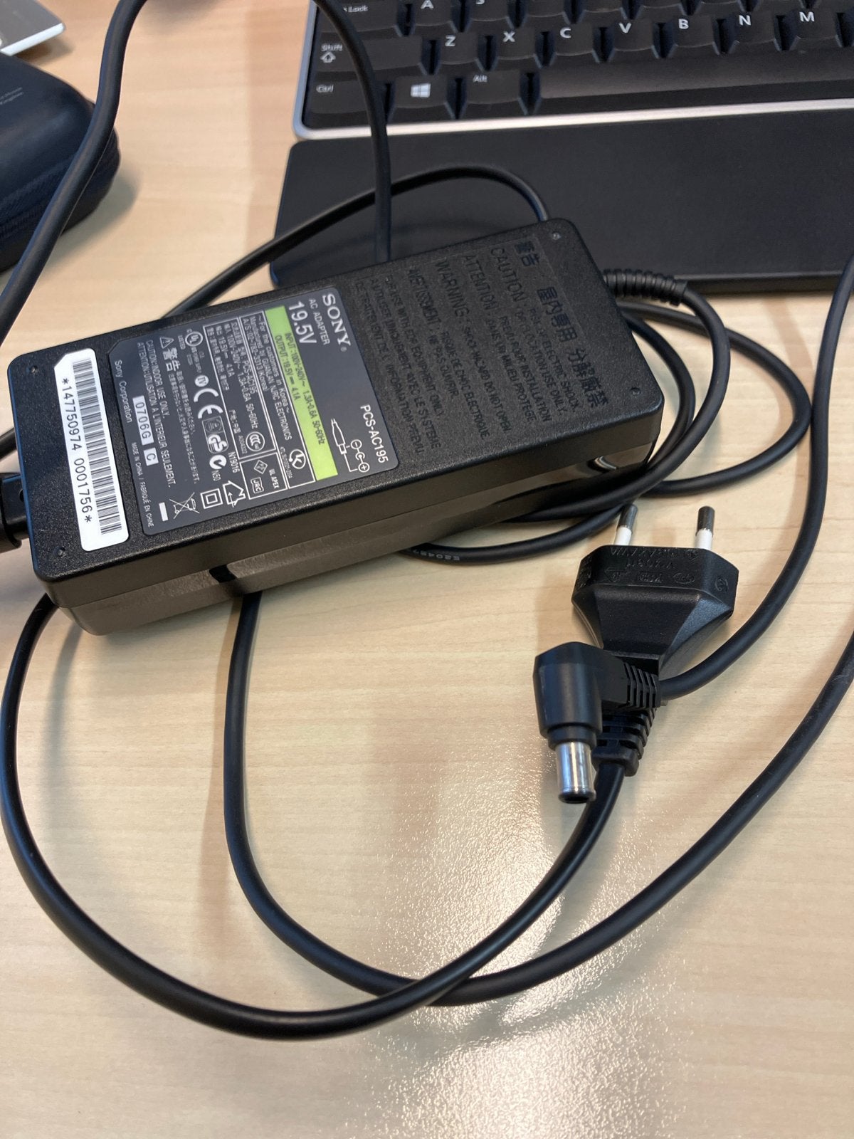 Sony AC Adapter 19.5V - Originele Oplader, Computers en Software, Ophalen of Verzenden, Gebruikt