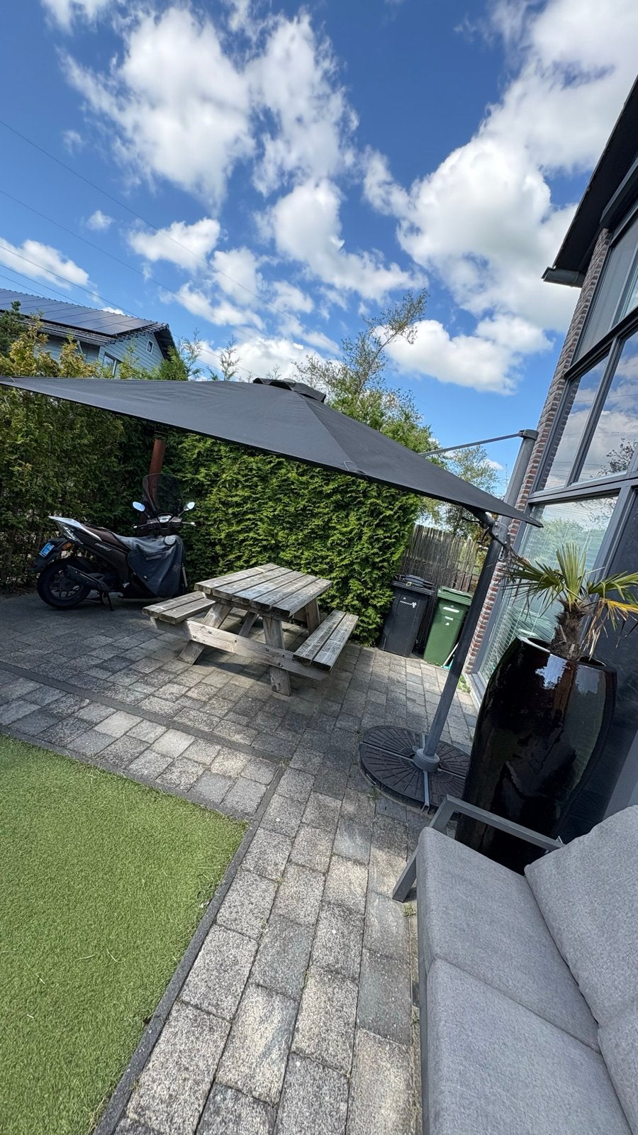 Stevige zweefparasol met verschuifbare steenvoet, Ophalen, Gebruikt, 2 tot 3 meter, Zweefparasol