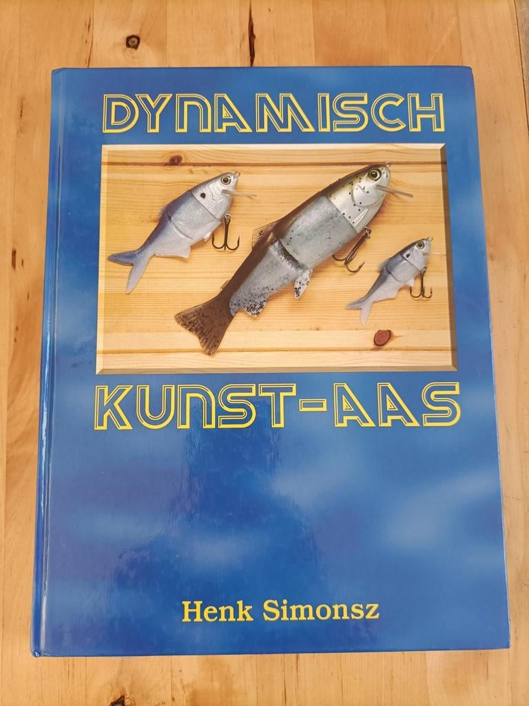 Boek Dynamisch kunst-aas - Henk Simonsz, Ophalen of Verzenden, Zo goed als nieuw, Boek of Tijdschrift