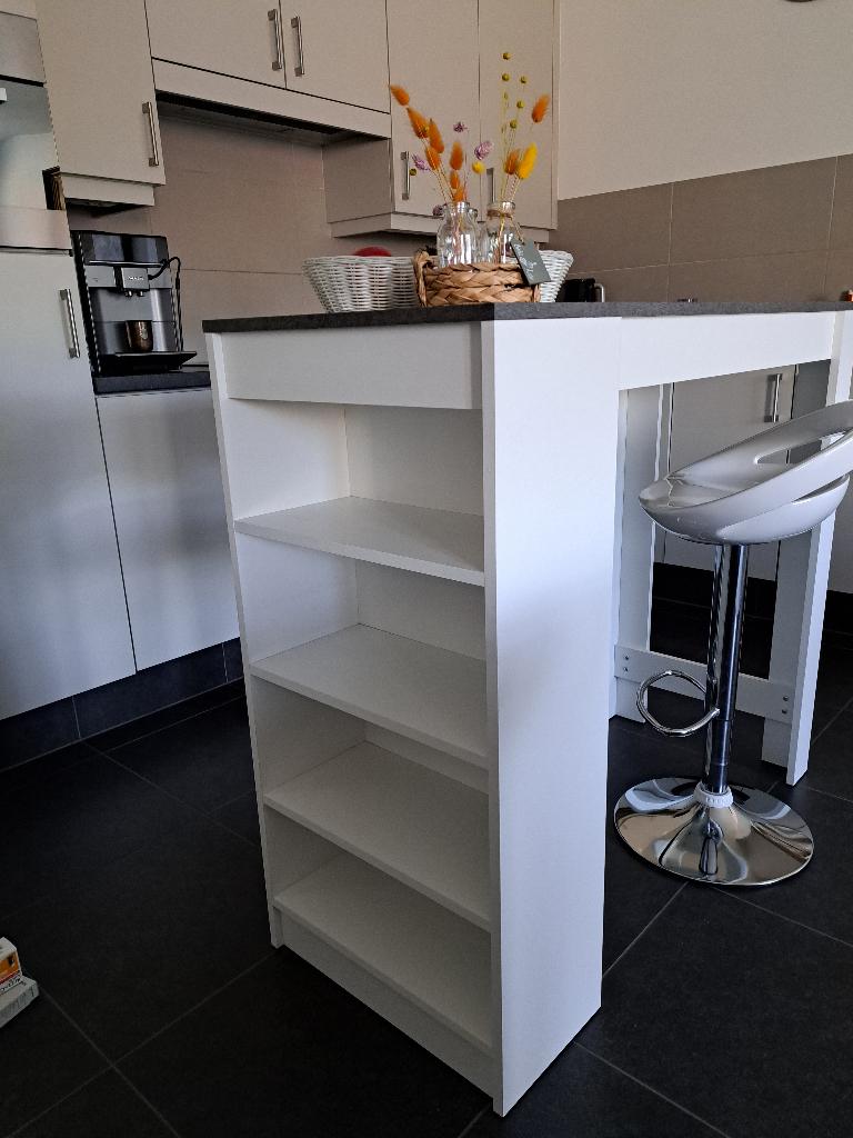 !!!Moet weg!!! Bartafel met 2 krukken, Ophalen, Kunststof, Gebruikt, 90 cm of meer