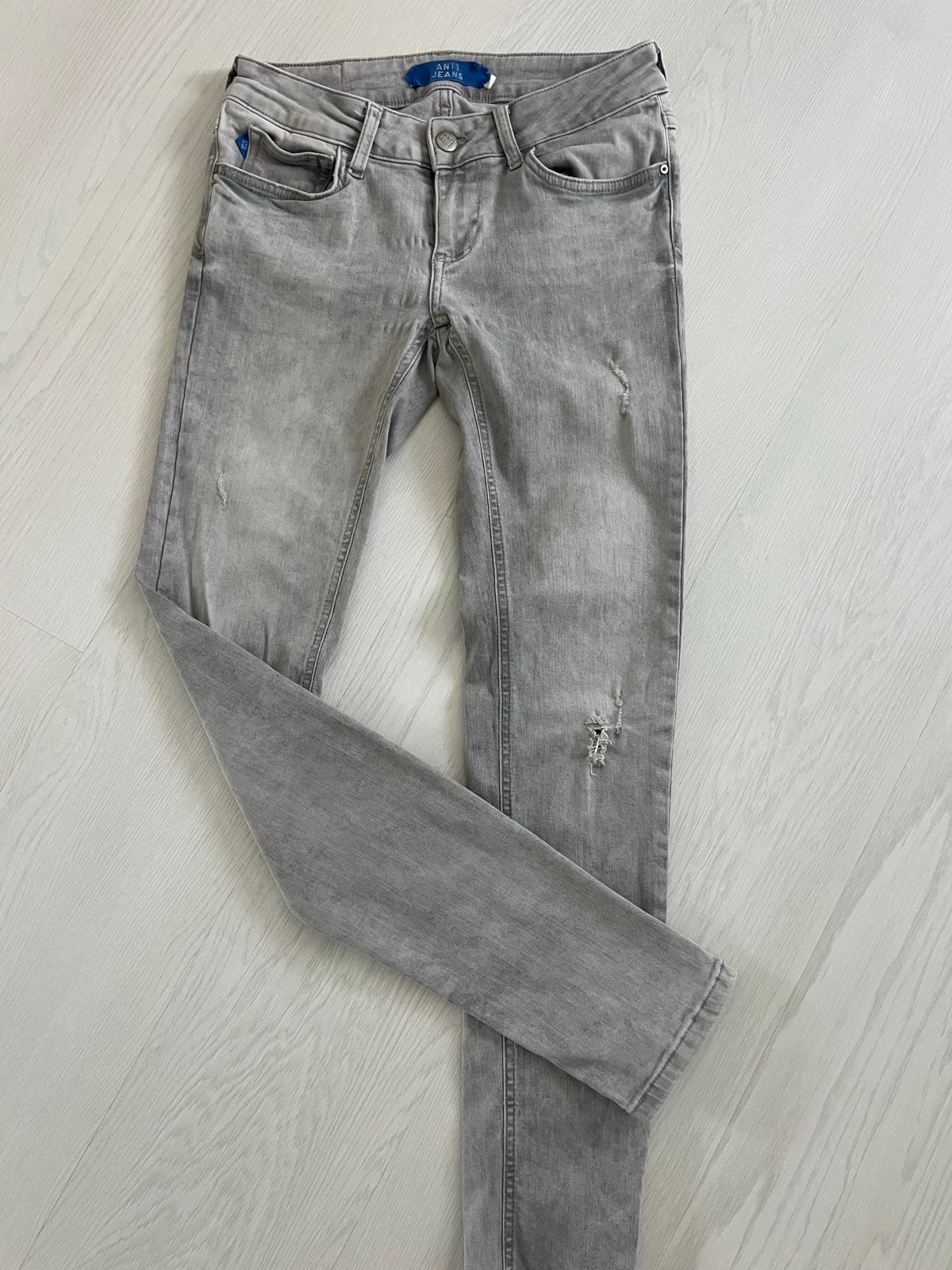 Spijkerbroek - Anti Blue Jeans, Ophalen of Verzenden, Zo goed als nieuw, Grijs, Overige jeansmaten