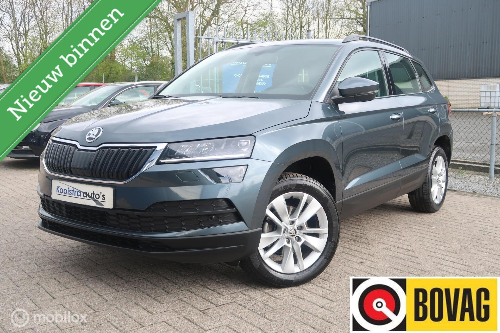 Skoda Karoq 1.0 TSI Style Business,CARPLAY,NAVI,CLIMA,CAMERA, Auto's, Voorwielaandrijving, Dealer onderhouden, Stof, Zwart