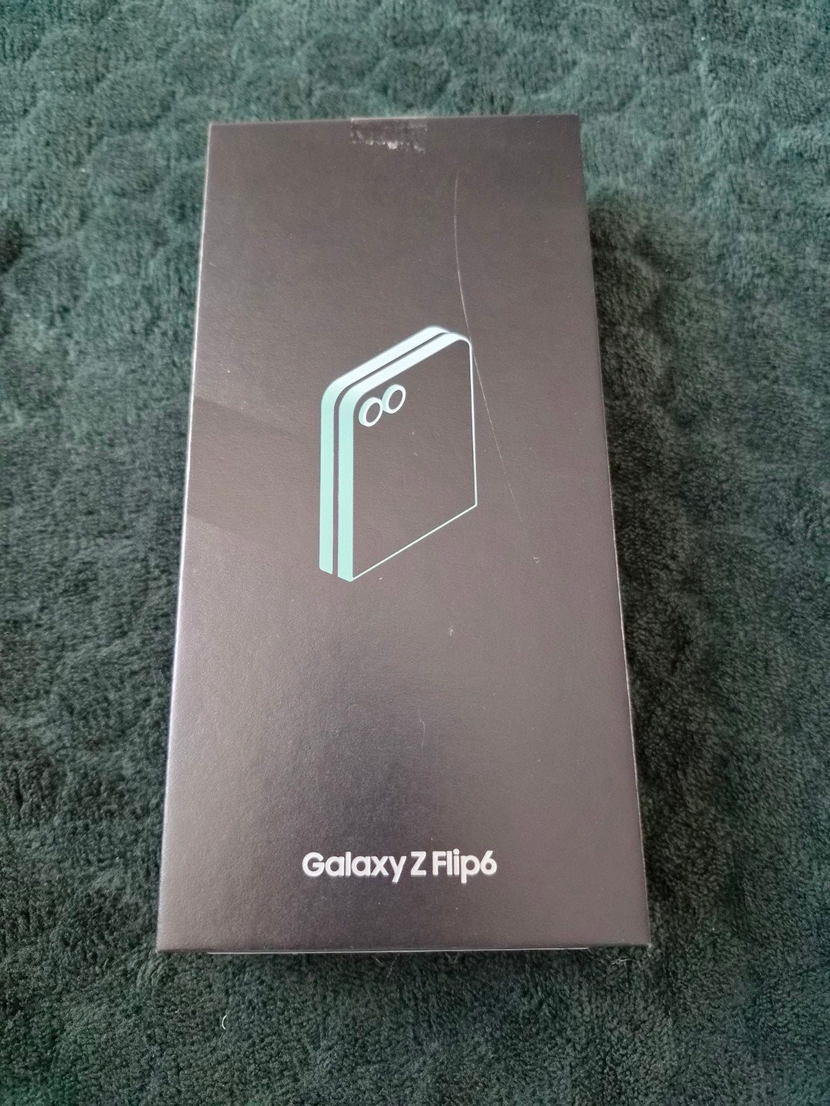 Foto 2 van Samsung Galaxy Z Flip6 12GB 512GB Mint - Zo goed als nieuw