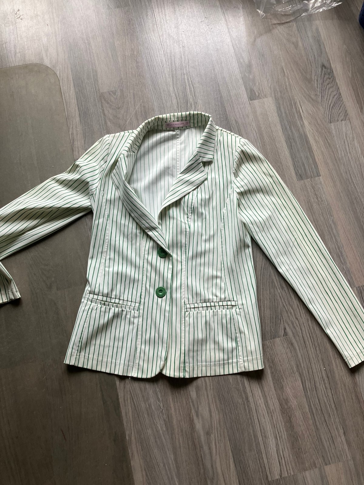 Super mooi merk jasje van Studio Anneloes mt M super koopje, Kleding | Dames, Jasjes, Kostuums en Pakken, Ophalen of Verzenden