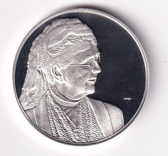 Zilveren Penning Koningin Emma 1858-1934 Prachtig met boekje, Koningin Juliana, Verzenden, Zilver, Overige waardes