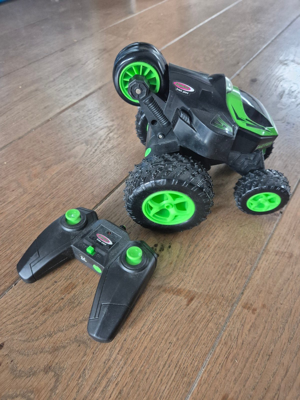 RC Stunt Auto met Afstandsbediening - Zwart/Groen, Ophalen of Verzenden, Gebruikt, Afstandsbediening