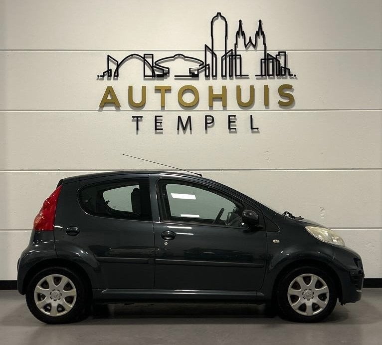 Peugeot 107 1.0-12V XS Nap Automaat Airco 5Deurs Isofix Cent, Auto's, Peugeot, Stof, Gebruikt, 4 stoelen, 68 pk