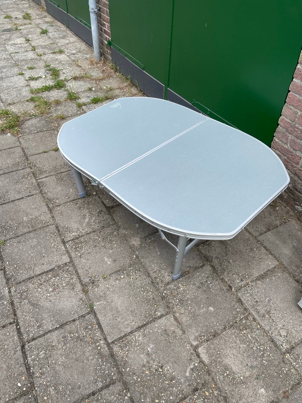 Camp Gear Campingtafel - Opvouwbaar en Compact, Ophalen, Gebruikt, Campingtafel