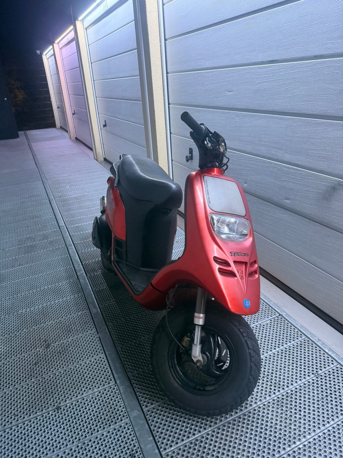 Piaggio Typhoon 70cc brom gereviseerd, Fietsen en Brommers, Scooters | Piaggio, Ophalen, Tweetakt, Overige modellen, Maximaal 45 km/u