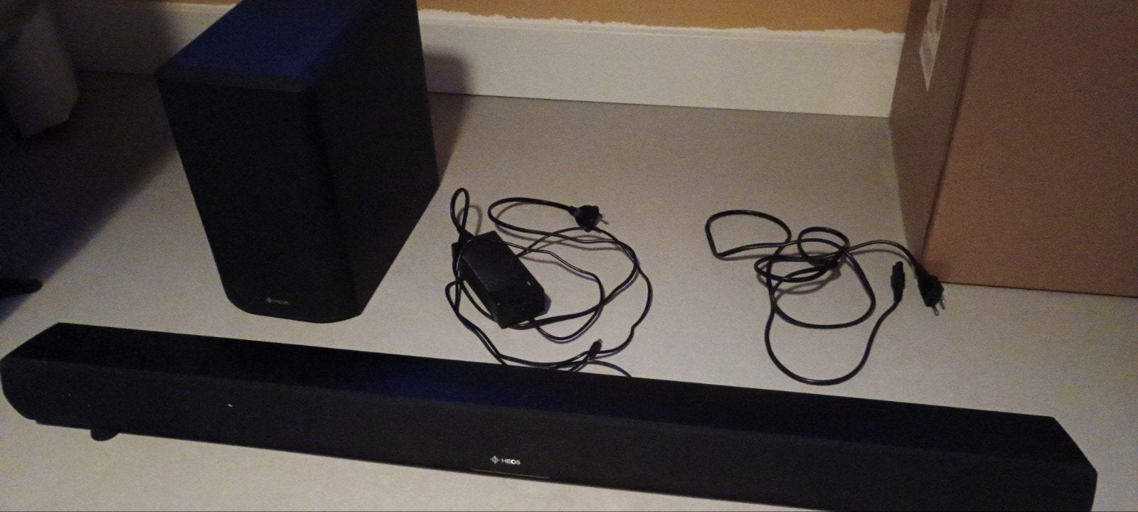 Soundbar met subwoofer en kabels, Ophalen, Met externe subwoofer, Gebruikt