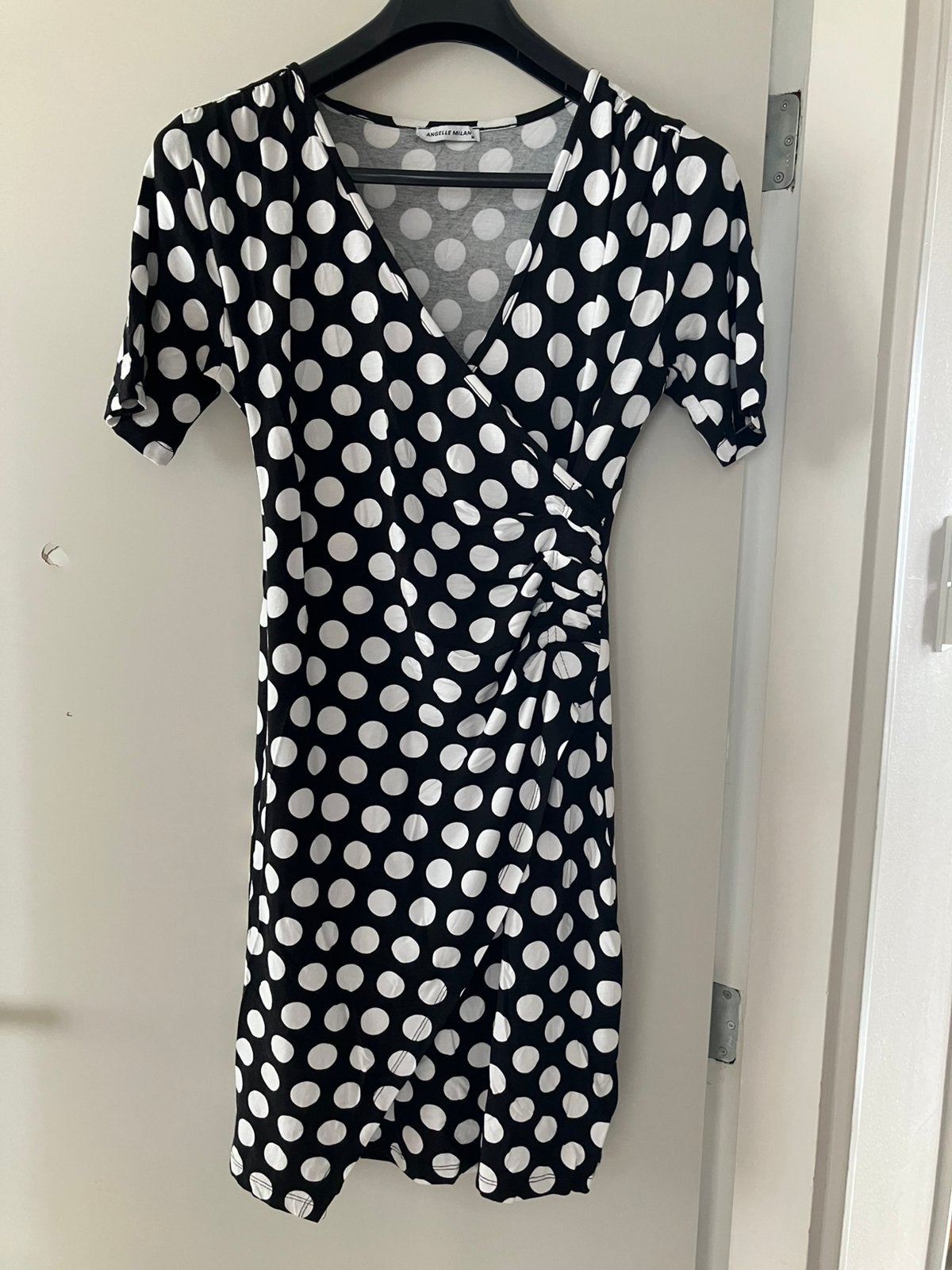 Nieuw/zwart-wit gestippelde jurk/Angelle Milan-M, Maat 38/40 (M), Zwart, Nieuw, Ophalen of Verzenden